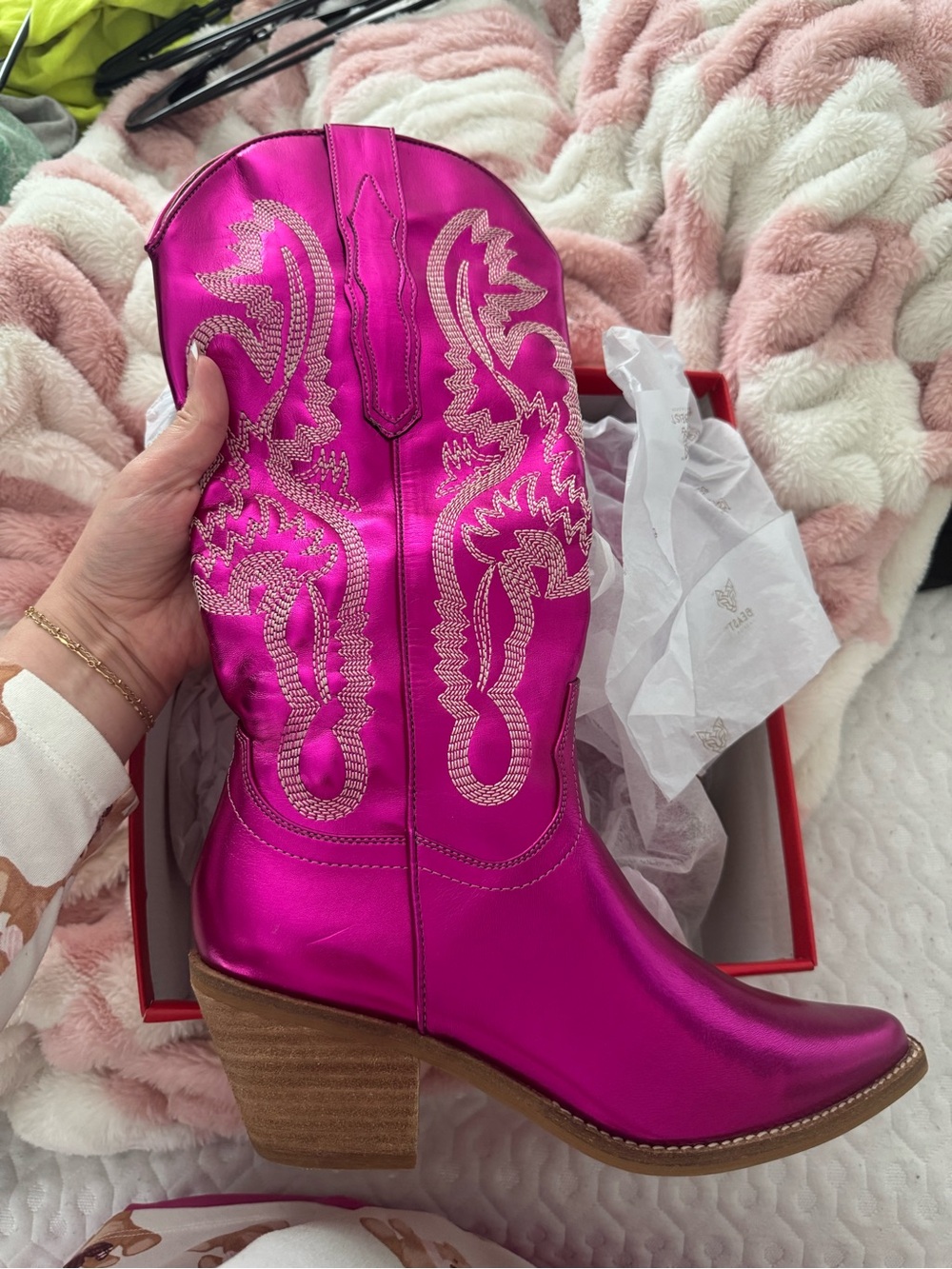 BEAST FASHION Metallic Fuchsia Western Heeled Boot